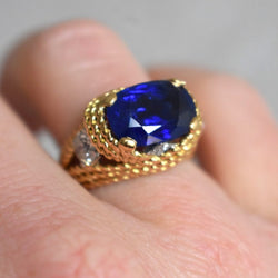 Bague Cocktail en or jaune, saphir et diamants - Castafiore