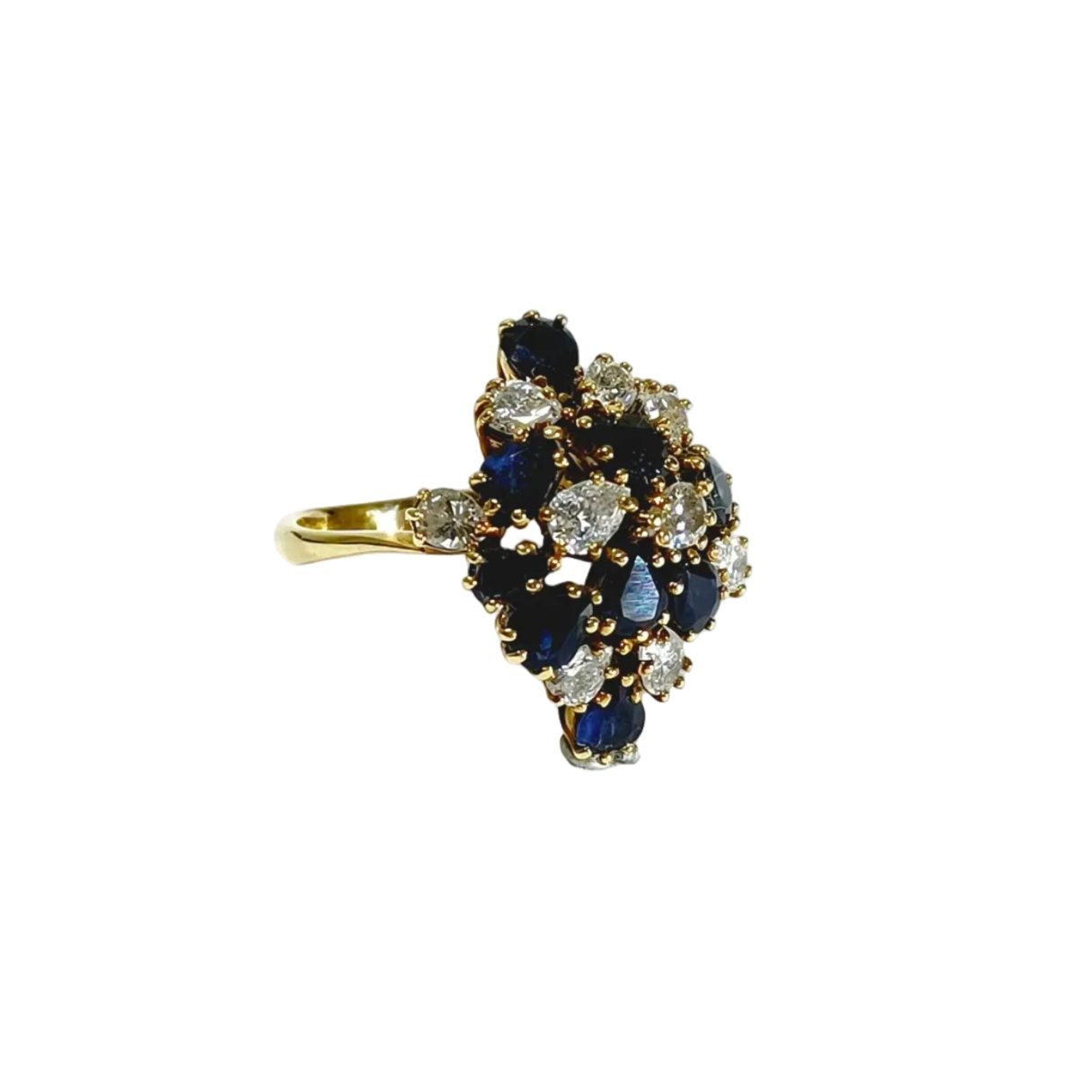 Bague Cocktail en or jaune, saphirs et diamants - Castafiore