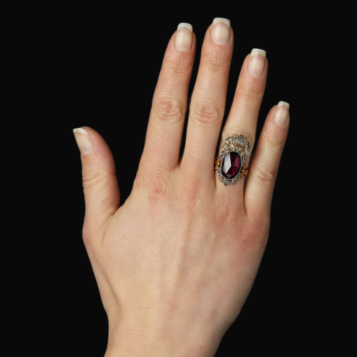 Ring antique rose-cut garnet garden diamonds