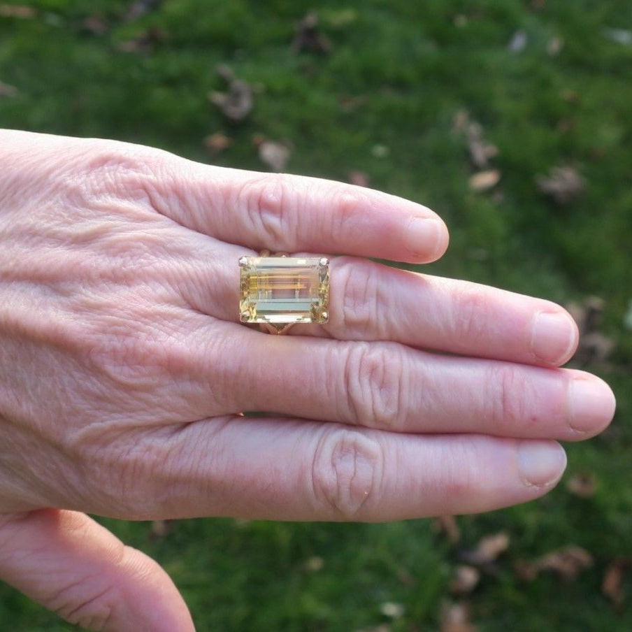Bague cocktail en or rose et citrine - Castafiore