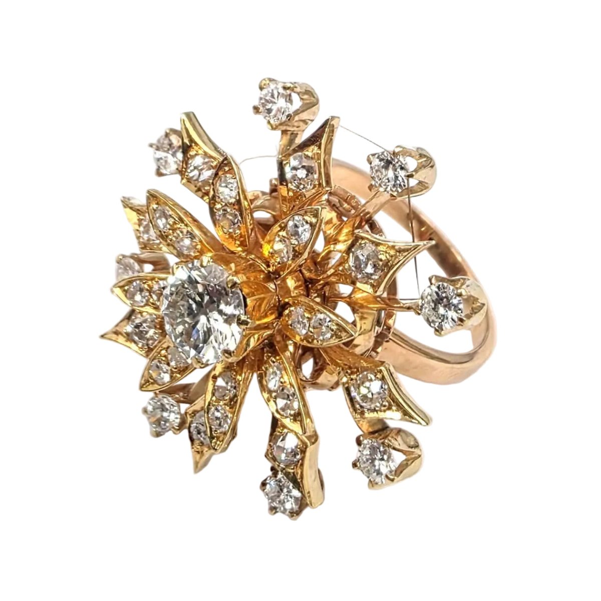 Bague Cocktail en or rose et diamants - Castafiore