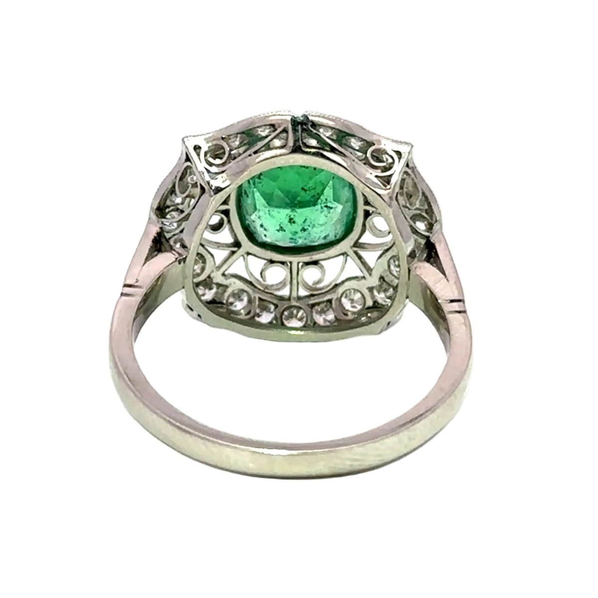 Bague Cocktail en platine, émeraude et diamants - Castafiore