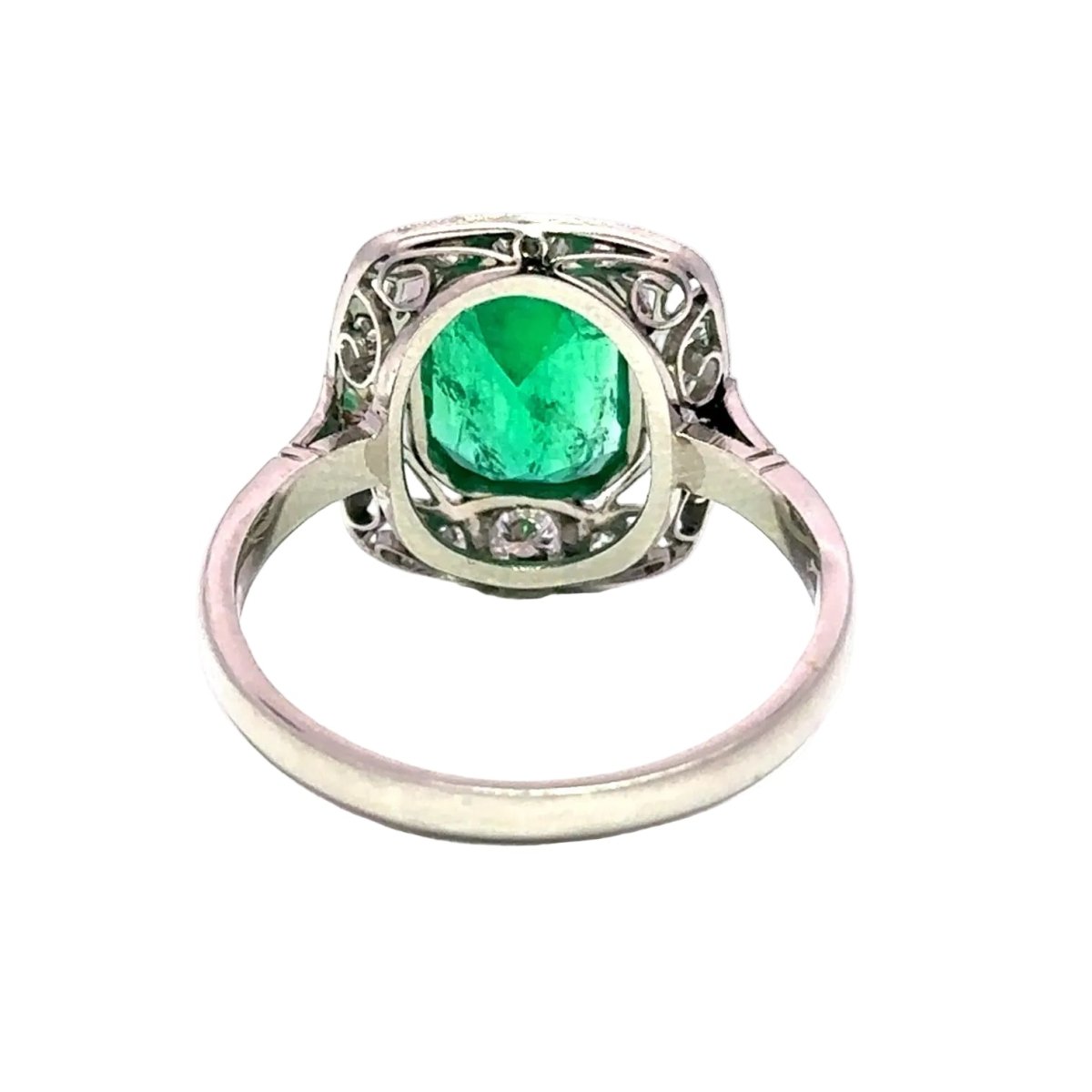 Bague Cocktail en platine, émeraude et diamants - Castafiore