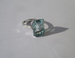 Bague Cocktail en platine et aigue-marine - Castafiore