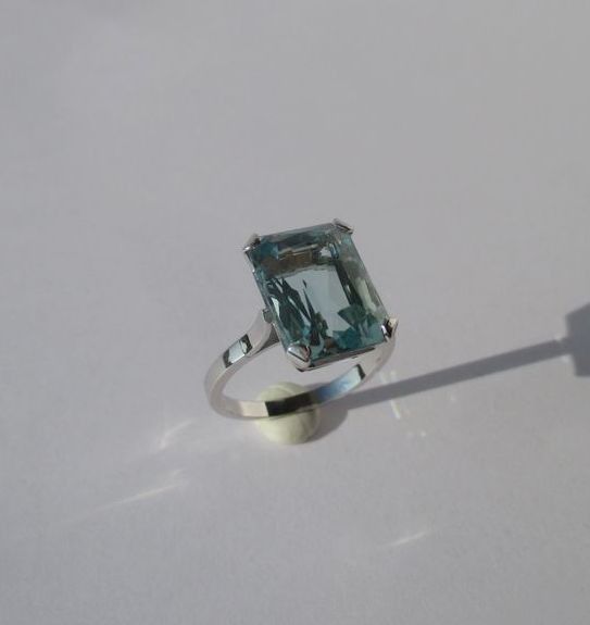 Bague Cocktail en platine et aigue-marine - Castafiore