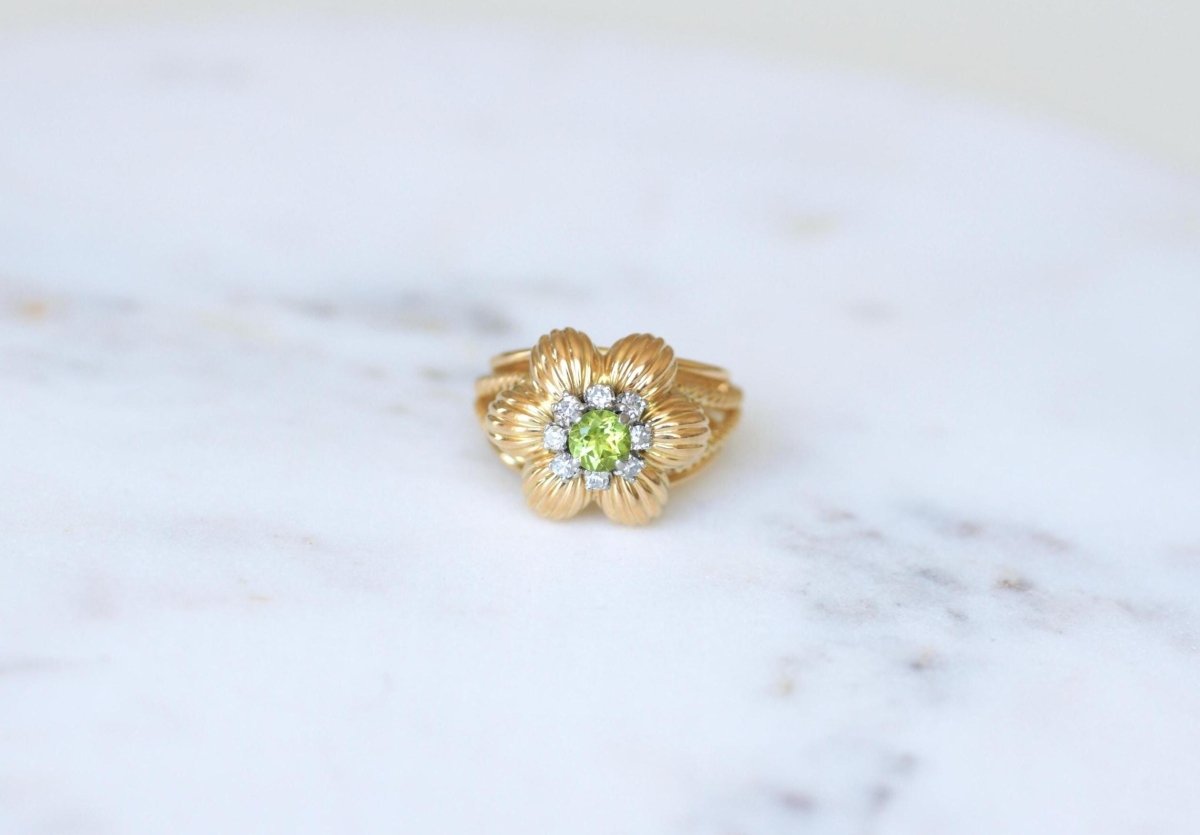 Bague Cocktail Fleur Péridot Diamants Or Jaune - Castafiore