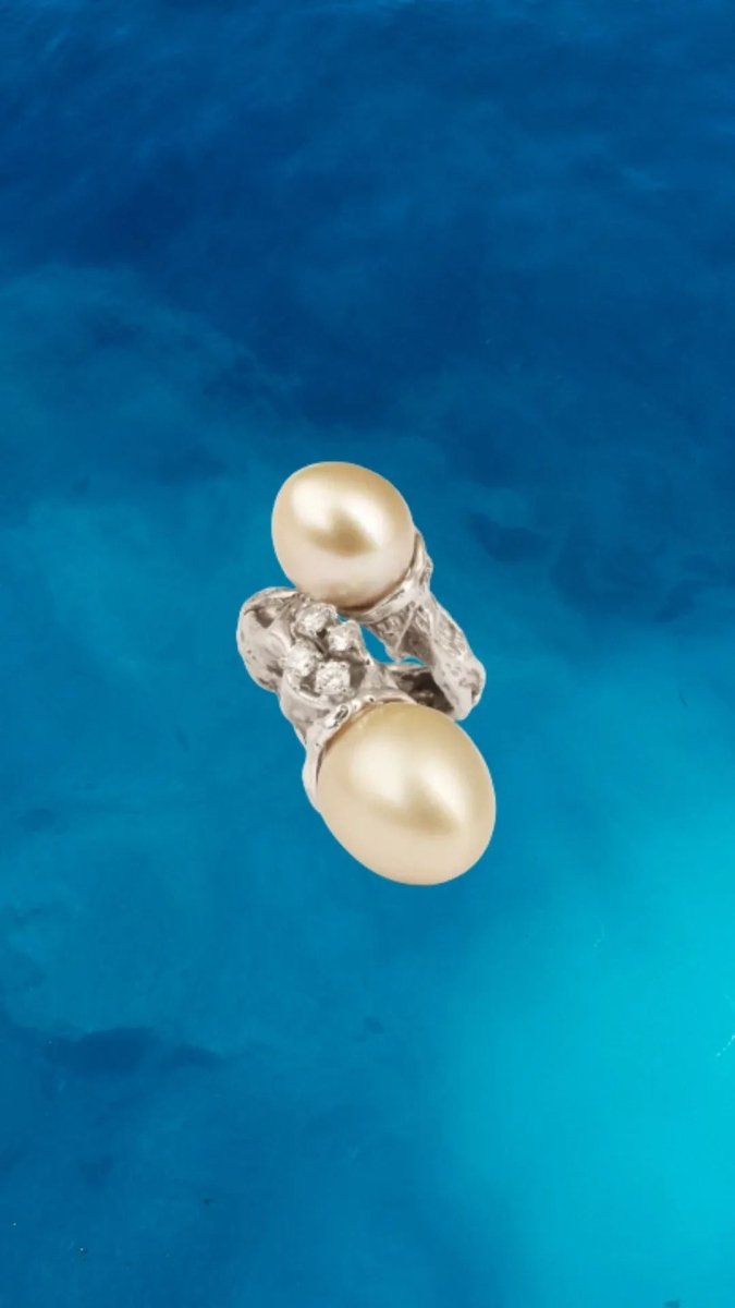 Bague Cocktail Gilbert Albert Perles Gold Diamants Or Gris 18 Carats - Castafiore