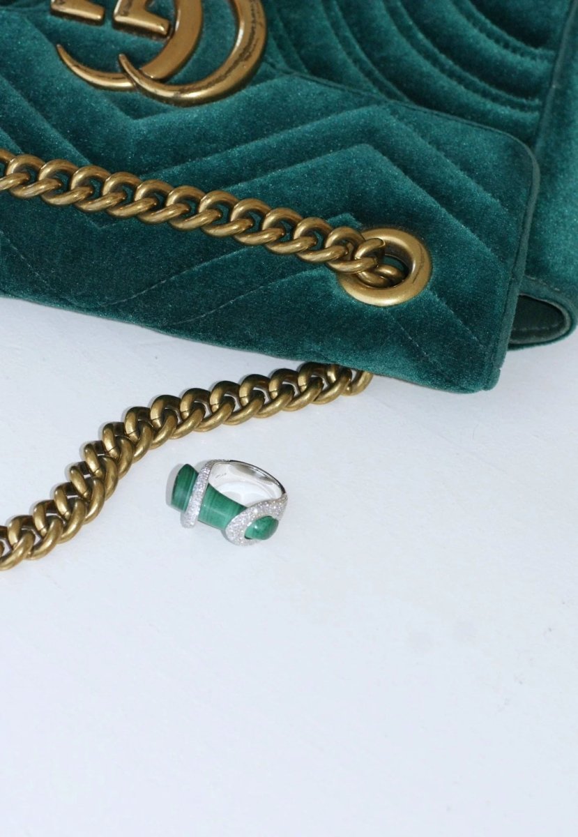 Bague Cocktail Gucci, malachite et diamants sur or blanc - Castafiore