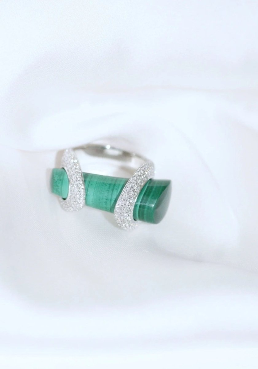 Bague Cocktail Gucci, malachite et diamants sur or blanc - Castafiore