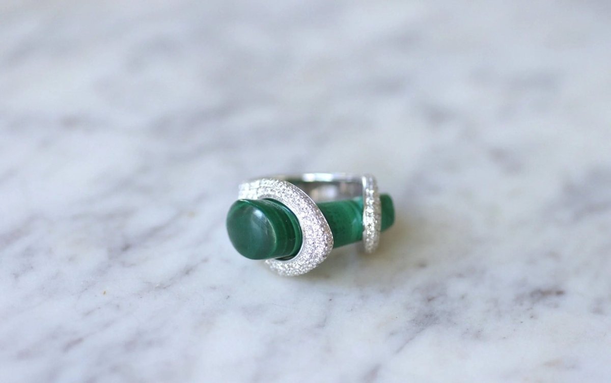 Bague Cocktail Gucci, malachite et diamants sur or blanc - Castafiore