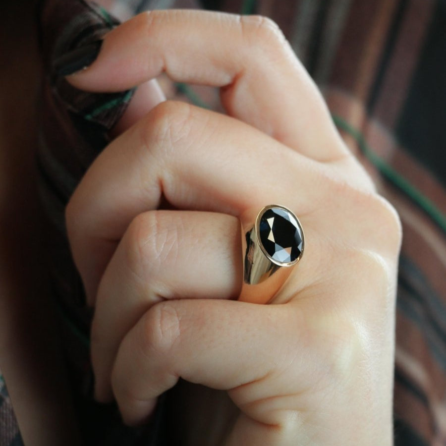 Bague cocktail or jaune saphir ovale - Castafiore