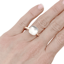 Bague Cocktail POMELLATO "Nudo Classic" en or blanc, or rose et topaze - Castafiore