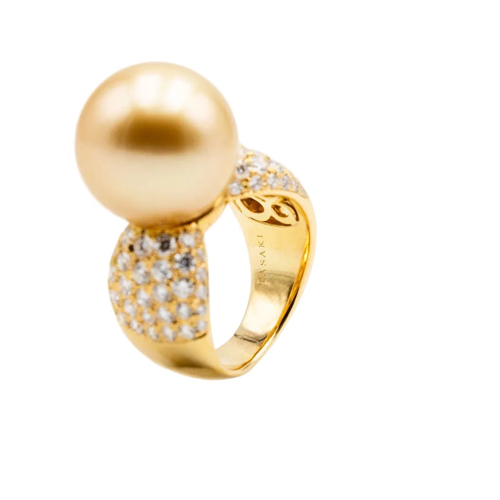 Bague Cocktail TASAKI en or jaune, perle et diamants - Castafiore