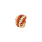 Bague Cocktail VAN CLEEF & ARPELS en or jaune, corail et perles - Castafiore