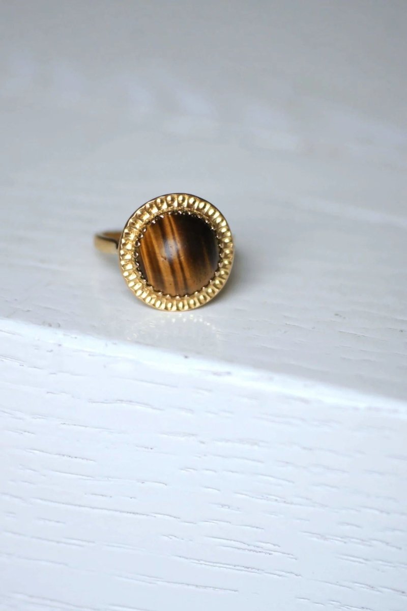 Bague cocktail vintage or jaune et quartz oeil de tigre - Castafiore