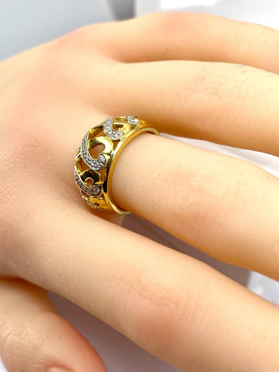 Bague "Coeurs" en or jaune et diamants - Castafiore