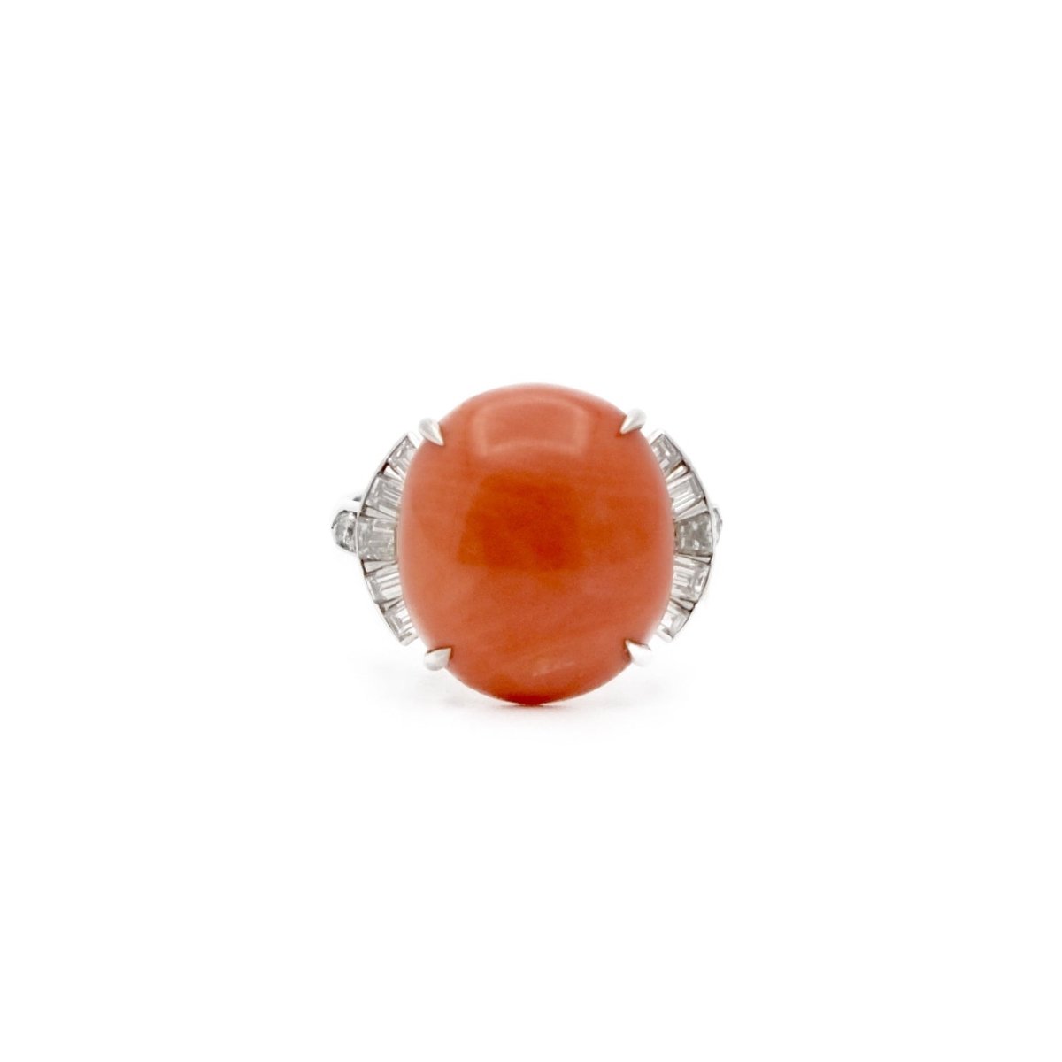 Bague corail, platine et diamants - Castafiore