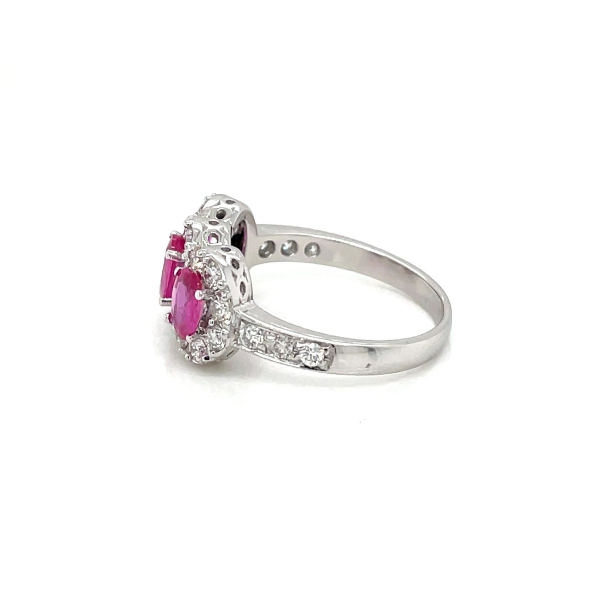 Bague de fiançailles à trois pierres, rubis et diamant - Castafiore