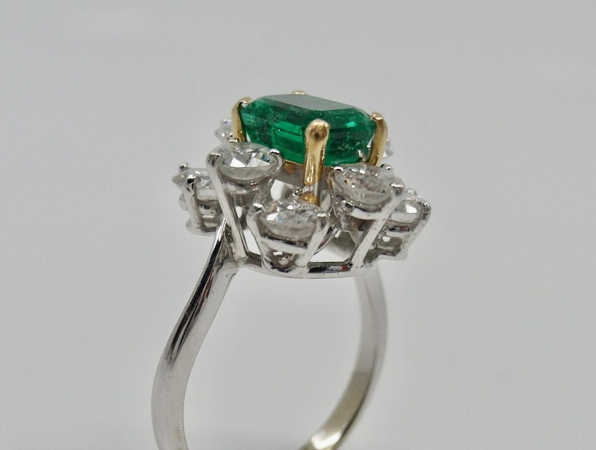 Bague de fiançailles diamants émeraude - Castafiore