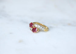 Bague de Fiançailles Toi et Moi Rubis et Diamants sur Or Jaune - Castafiore