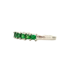 Bague Demi alliance en or blanc grenats tsavorites - Castafiore