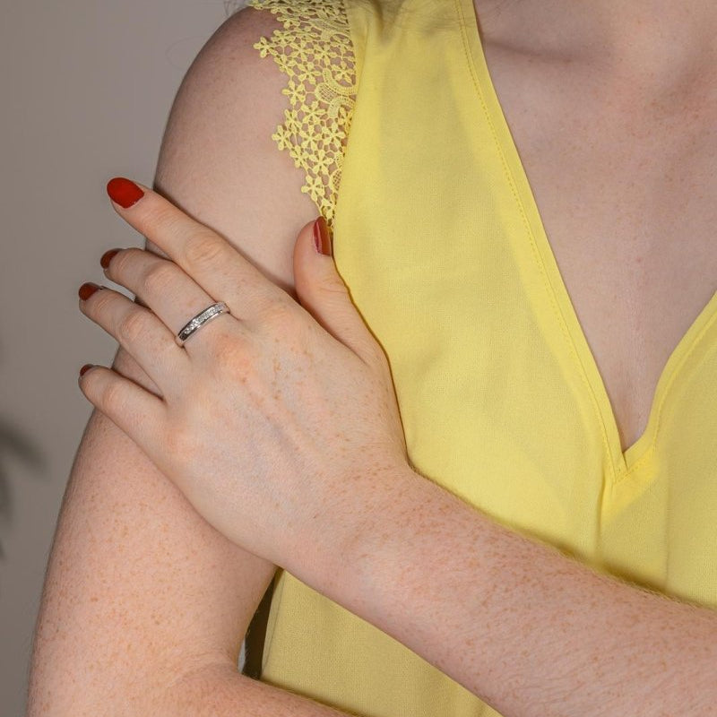Bague Demi - alliance Or blanc Diamant - Castafiore