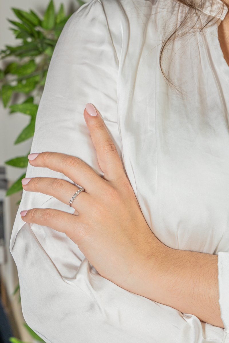 Bague Demi alliance Or blanc Diamant - Castafiore