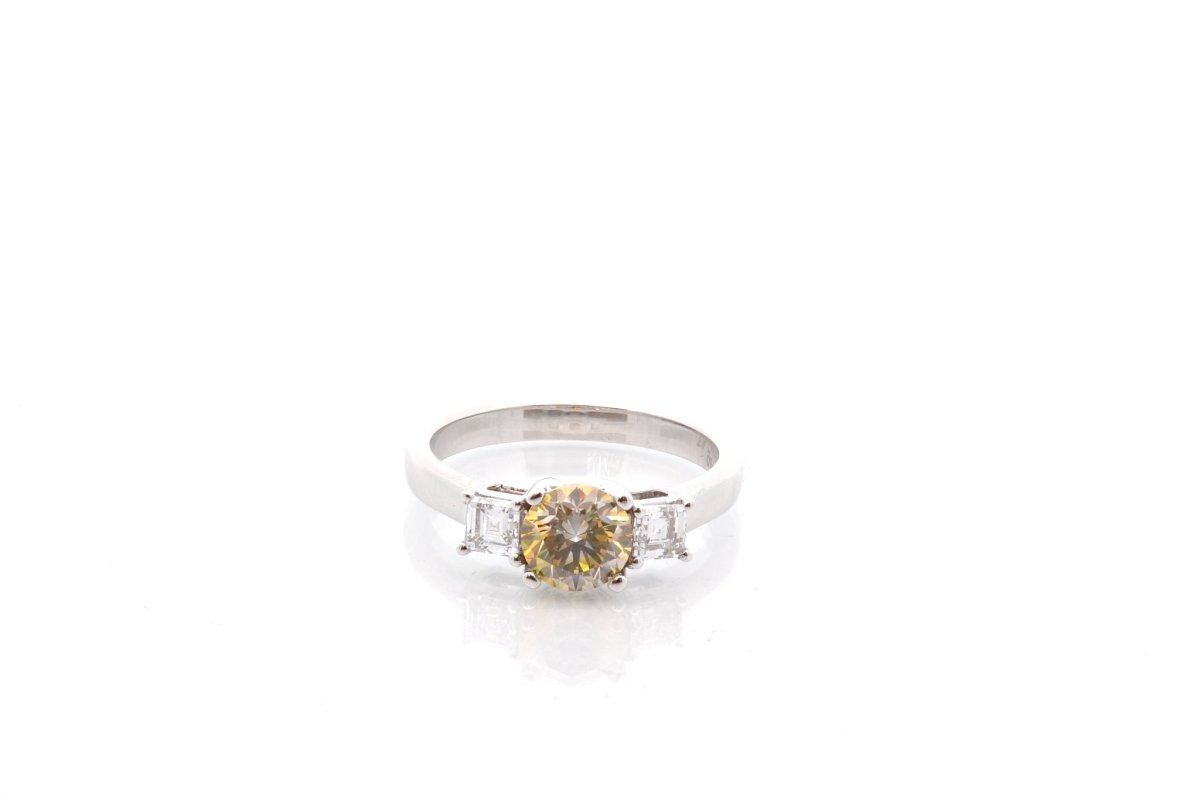Ring diamond fancy yellow 1.04cts