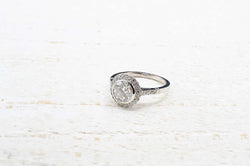 Bague diamant entourage vintage en platine - Castafiore