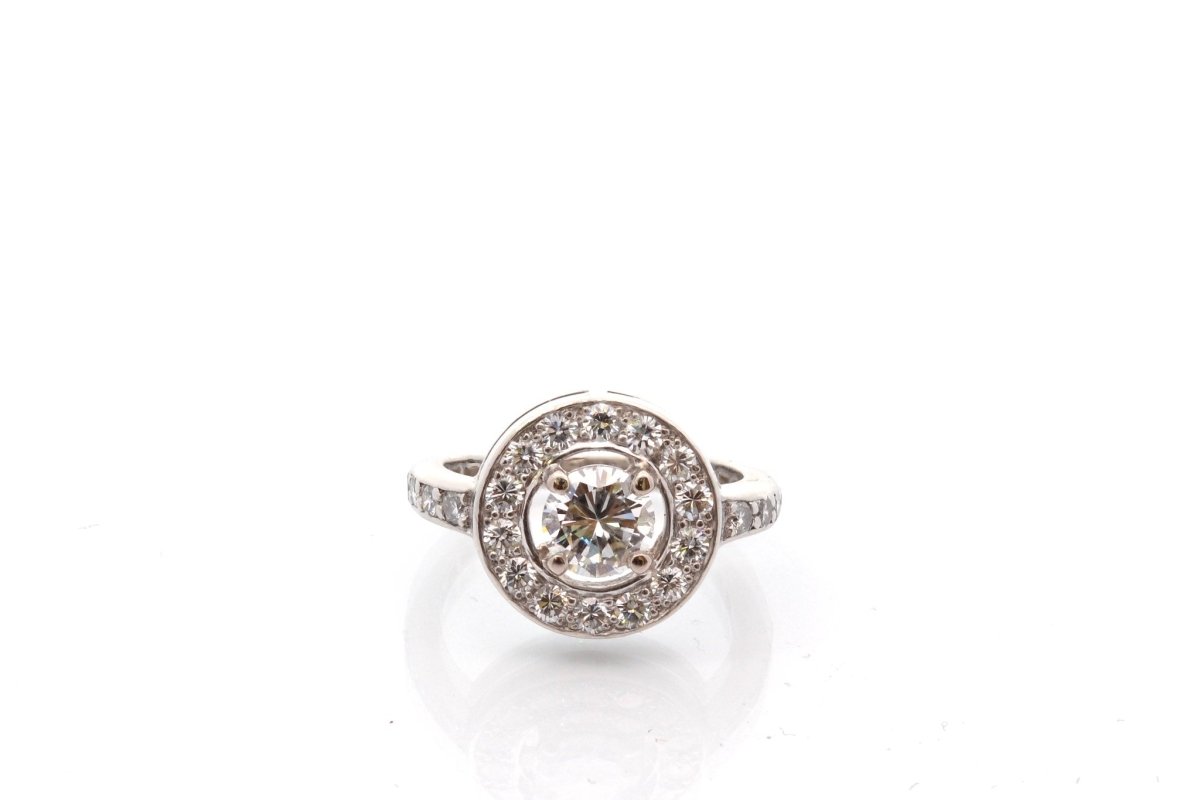 Ring diamonds at paltinium