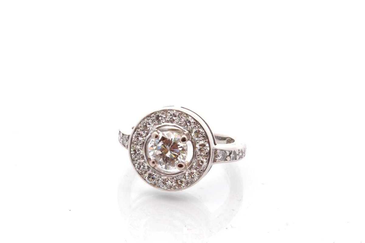 Ring diamonds at paltinium
