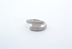 Bague diamants princesse et diamants taille brillant - Castafiore