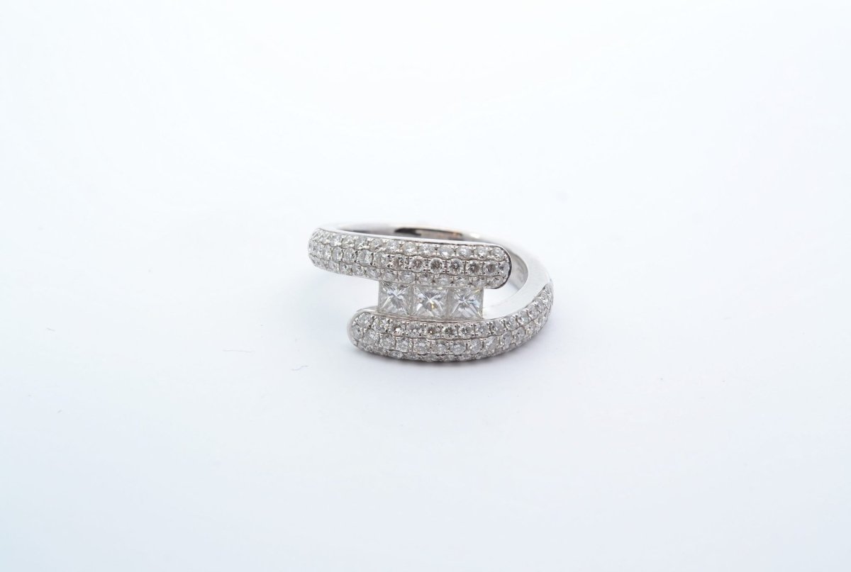 Bague diamants princesse et diamants taille brillant - Castafiore