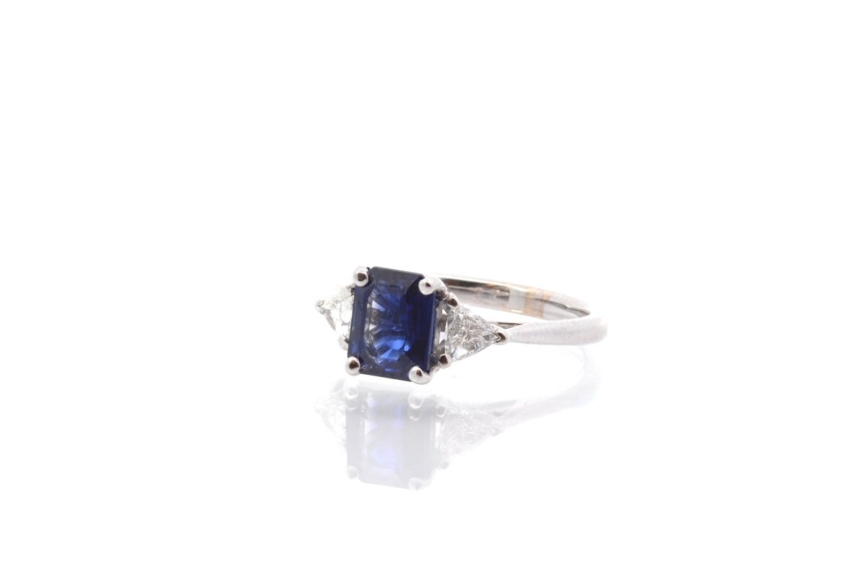 Bague d'occasion saphir et diamants triangles en or - Castafiore
