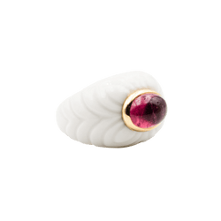 Bague Dôme BULGARI "Chandra" en céramique blanche, or jaune et tourmaline rose - Castafiore