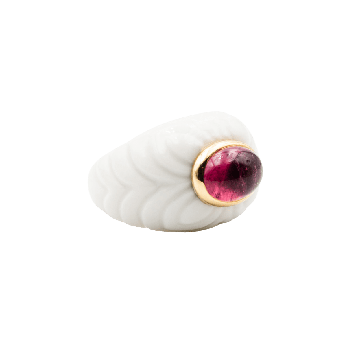 Bague Dôme BULGARI "Chandra" en céramique blanche, or jaune et tourmaline rose - Castafiore