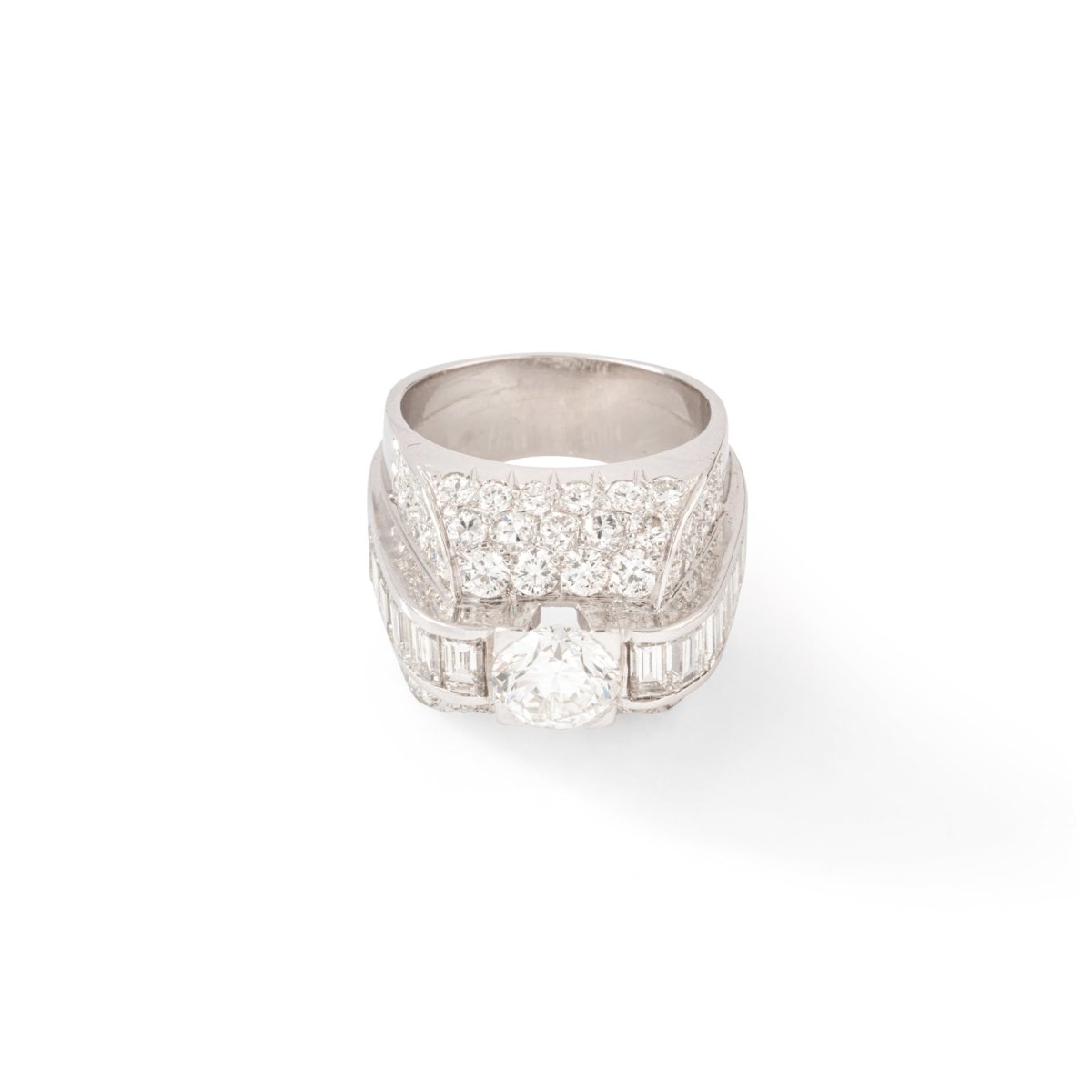 Bague Dôme carré en platine et diamants - Castafiore