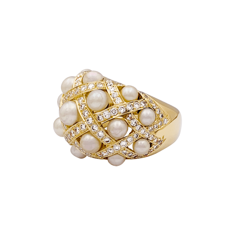 Ring Chanel, "Baroque", yellow gold, diamonds and pearls.