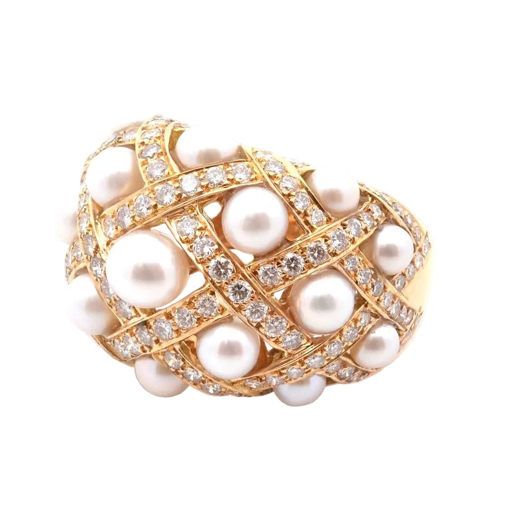 Bague Dôme CHANEL en or jaune, perles et diamants - Castafiore
