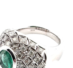 Bague Dôme en or blanc, émeraude et diamants - Castafiore