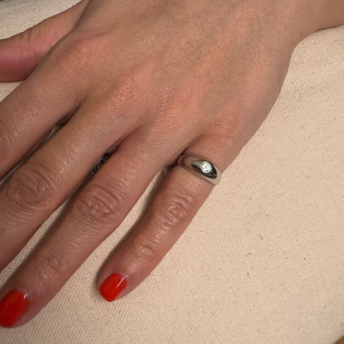 Bague Dôme en or blanc et diamant - Castafiore