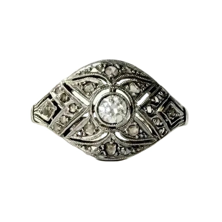 Bague Dôme en or blanc et diamants - Castafiore