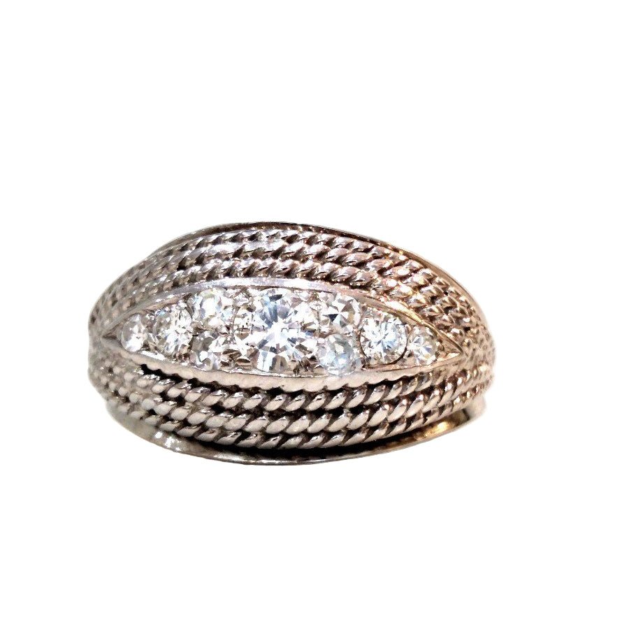 Bague Dôme en or blanc et diamants - Castafiore