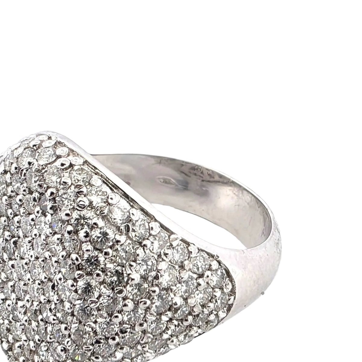 Bague Dôme en or blanc et diamants - Castafiore