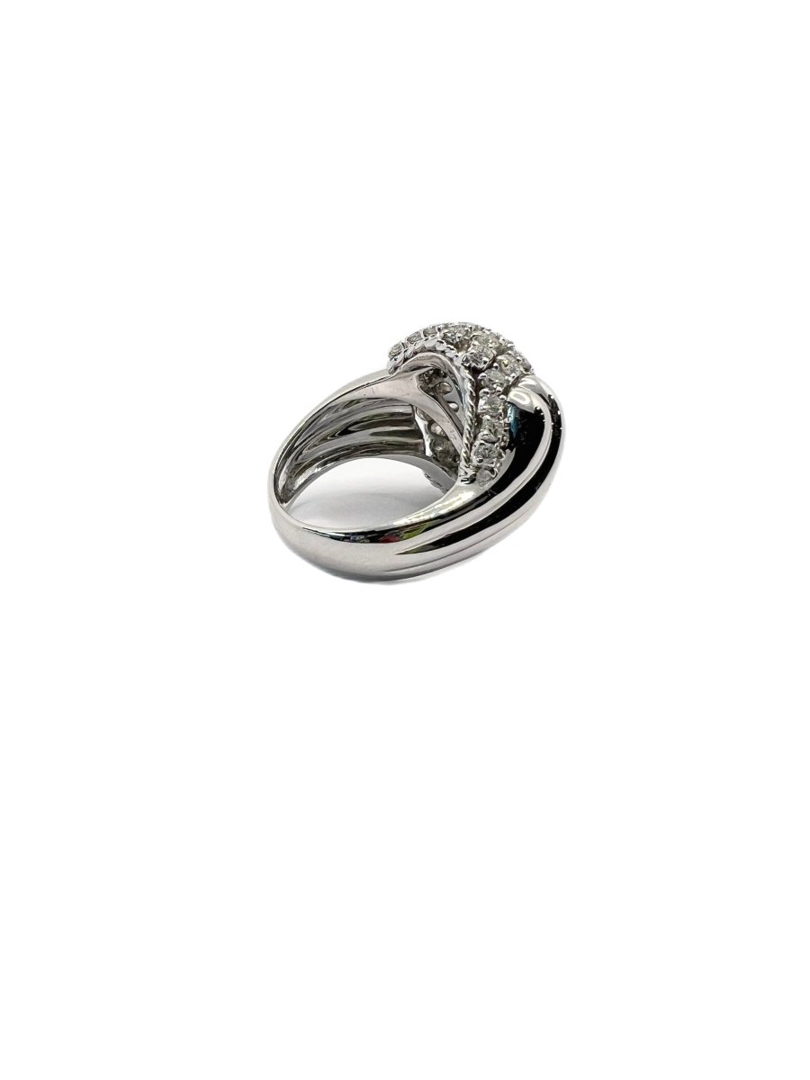 Bague Dôme en or blanc et diamants - Castafiore