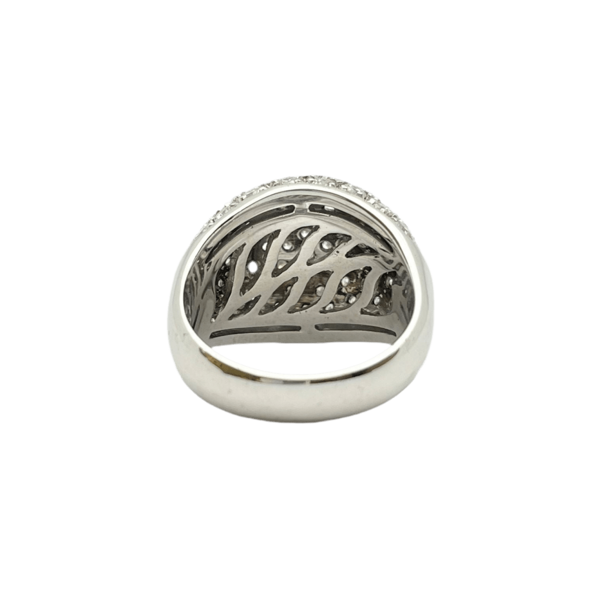 Bague Dôme en or blanc et diamants - Castafiore