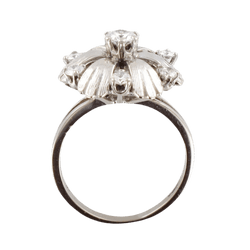 Bague Dôme en or blanc et diamants - Castafiore