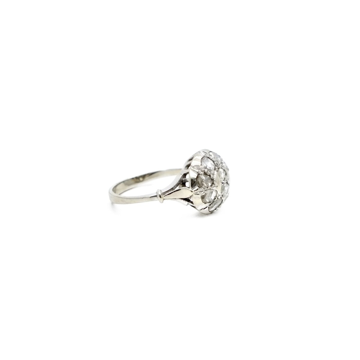 Bague Dôme en or blanc et diamants - Castafiore