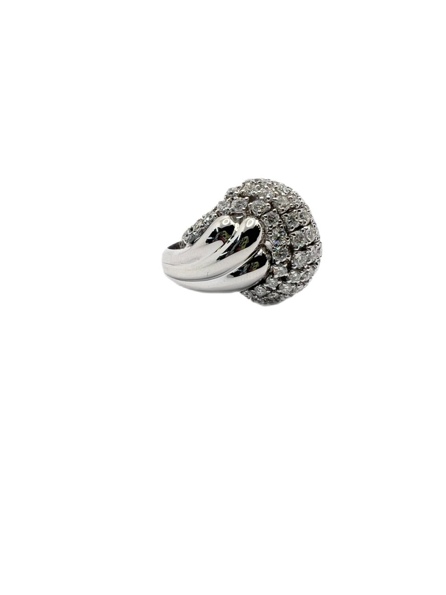 Bague Dôme en or blanc et diamants - Castafiore