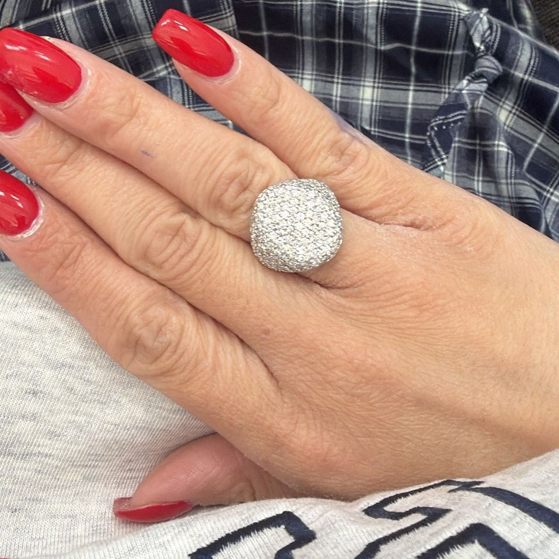 Bague Dôme en or blanc et diamants - Castafiore